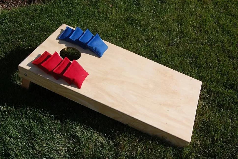 Игра "Корнхол Спорт"